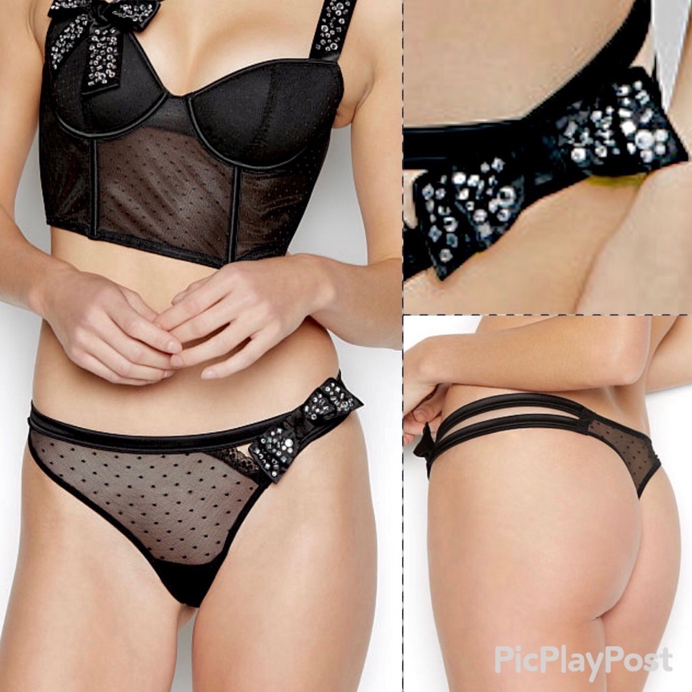VS Dream Angels Keyhole Ribbon Crystal Thong Panty